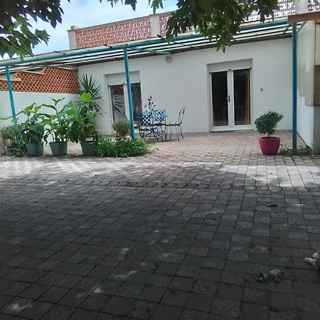 Flat Apartment Lunel-Viel